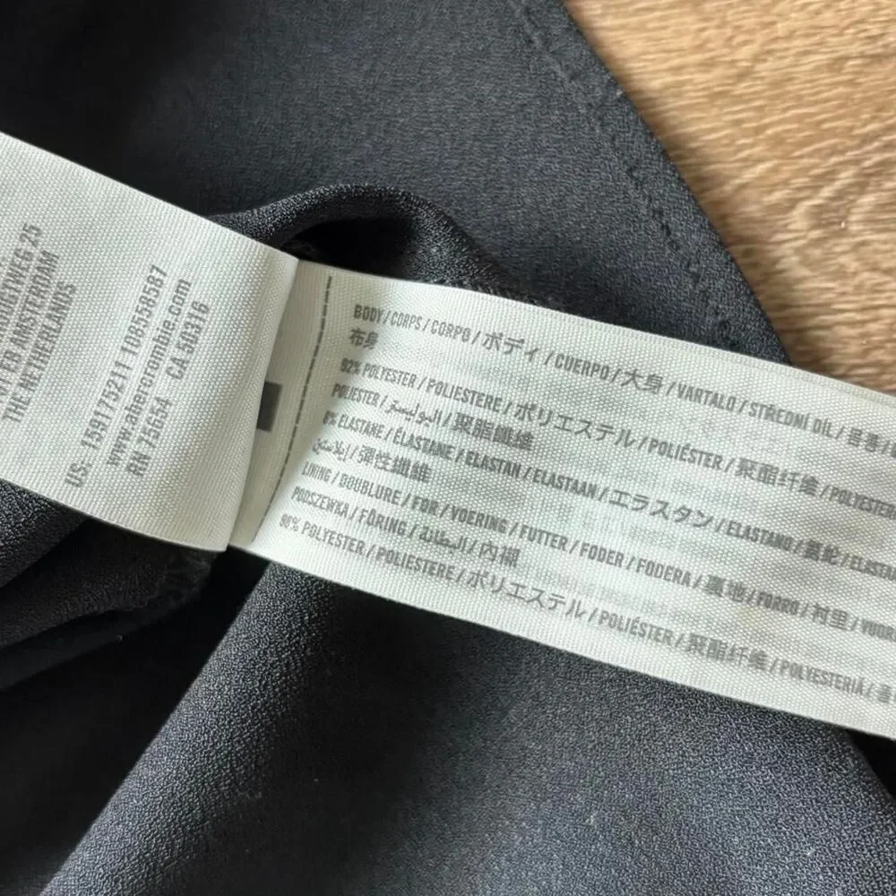 Abercrombie & Fitch excellent no